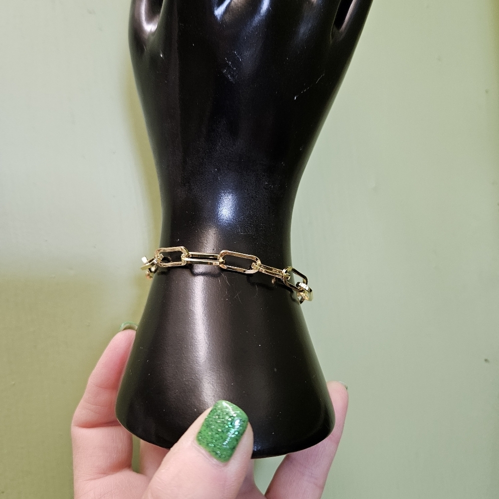 Geometric Gold Chain Link Bracelet - Picture 5 of 10